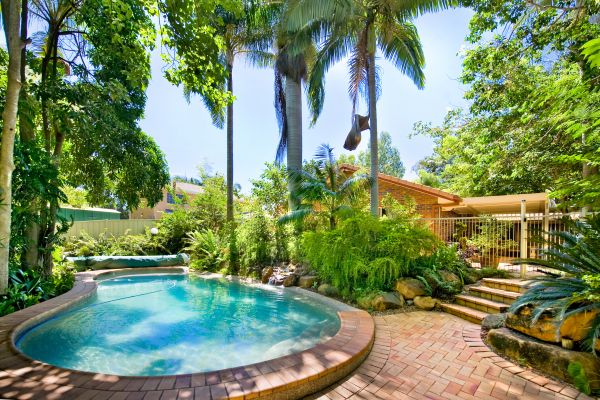 Cost of Pool Patio Paving in Arlington Heights
