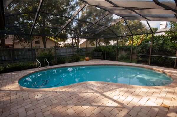 Cost of Pool Area Paving in Arlington Heights